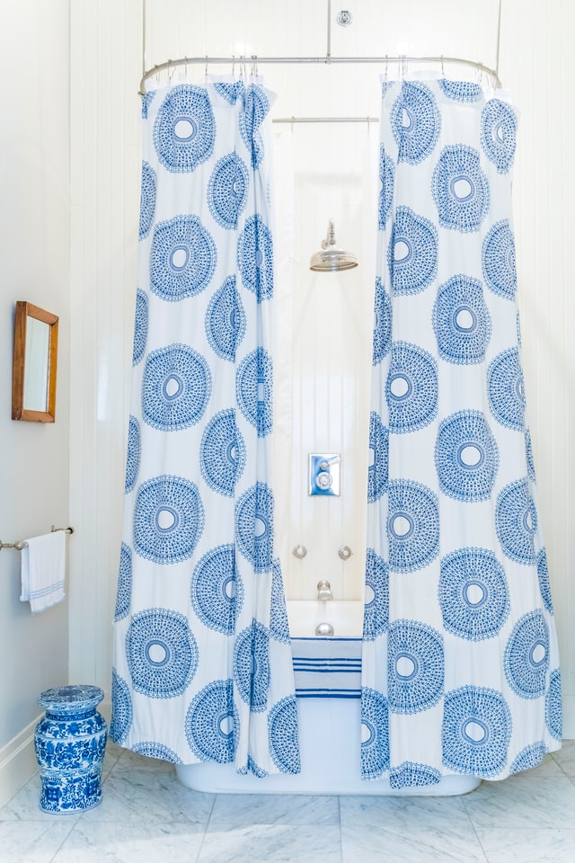 shower_curtains
